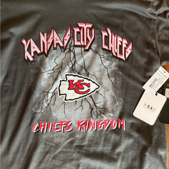 NWT WEAR by Erin Andrews Chiefs women’s boyfriend tshirt - Picture 2 of 8